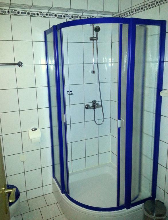 Gaestehaus Am Heuss-Platz Эрланген Номер фото